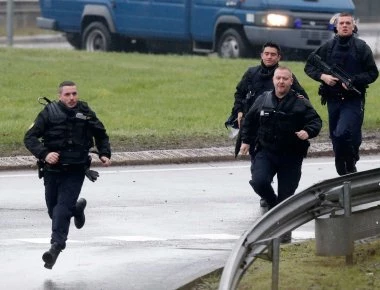 Ποιος είναι ο εξτρεμιστής μουσουλμάνος που έκανε την επίθεση στην Τεμπ της Γαλλίας; (φωτό)